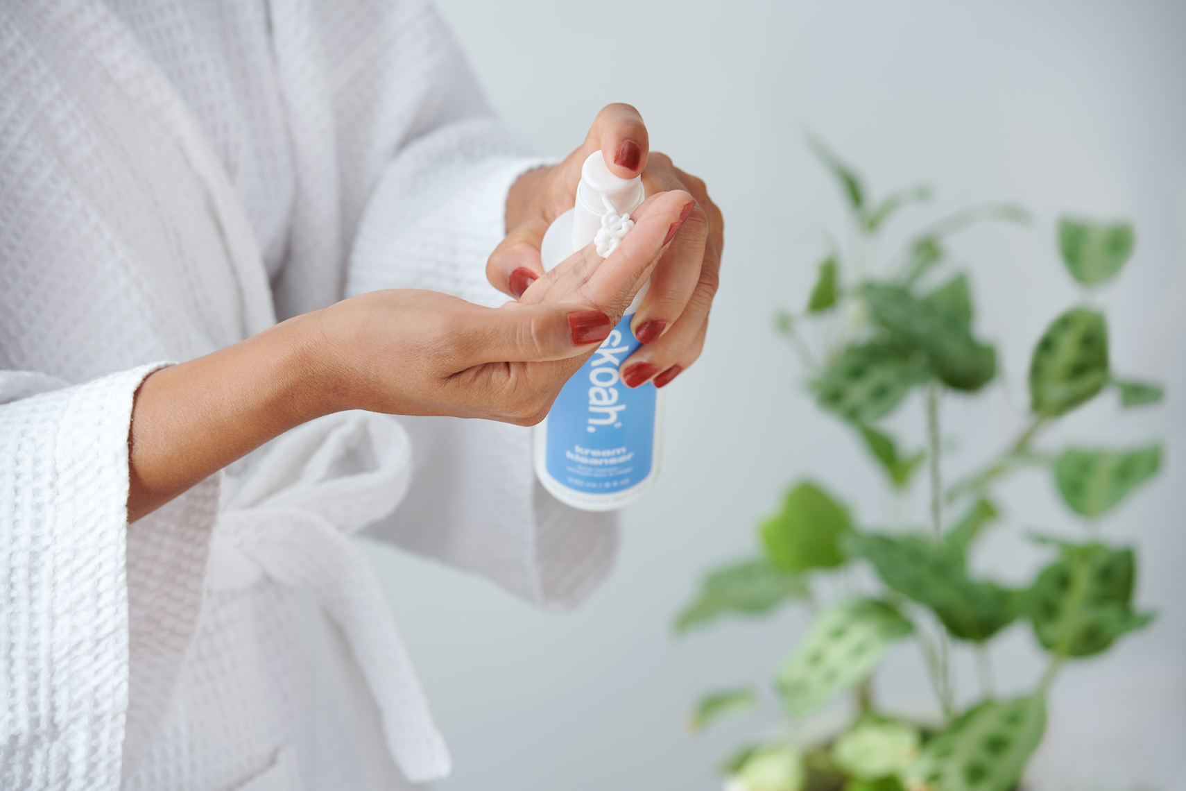 2018 - Vancouver - lifestyle - Photographer - Erich Saide - Advertising - Skoah. - Product - cleanser - hands
